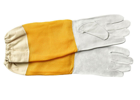 Άσπρα Sheepskin γάντια μελισσοκομίας με την αερισμένη κίτρινη Gridding απόδειξη