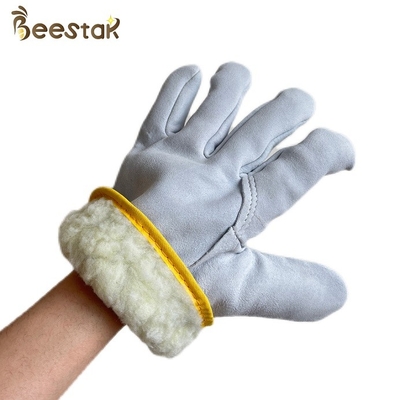 Ανθεκτική άσπρη παχιά sheepskin μελισσοκομία γαντιών μελισσών στα χειμερινά θερμά beekeepers